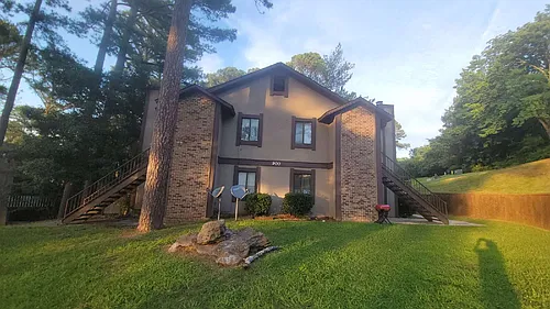 900 Candlewood Dr NW #D Photo 1 900 Candlewood Dr NW #D Photo 1