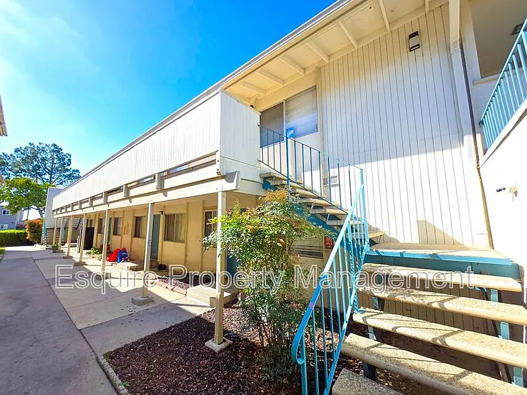 751 W Channel Islands Blvd #6 — Photo 2