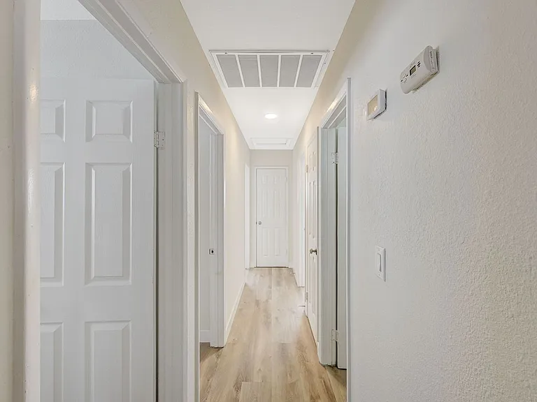 893 W Bartlett Ave — Photo 16