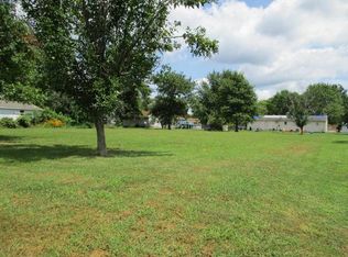 625 Tanner St, Louisville, IL 62858