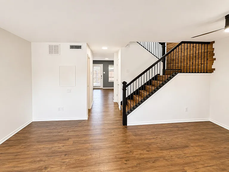Living/Dining area