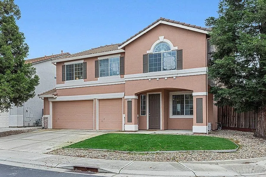 8717 Elfin Ct