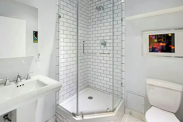 Sold by Compass | media 13