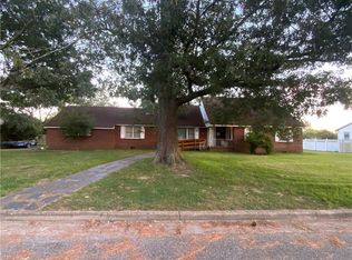 11 Eagle Point Rd, Hampton, VA 23669