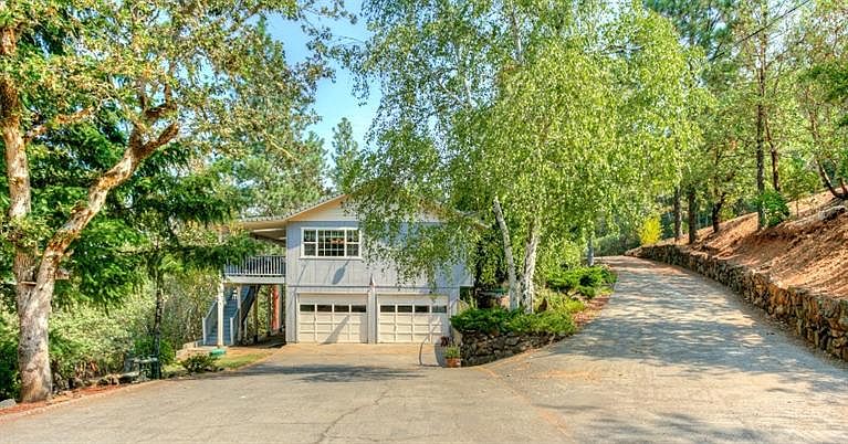 1st image of 850 Manzanita Dr