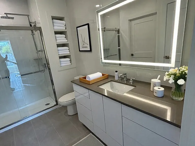 Residences at Sharon Gallery — Photo 89