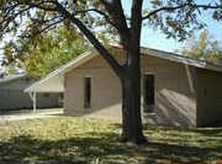 1003 N Page St, Comanche, TX 76442