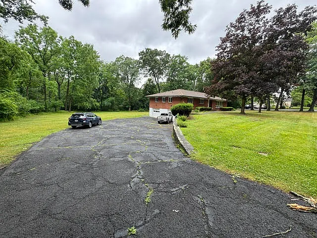 49 Chestnut Ln — Photo 33
