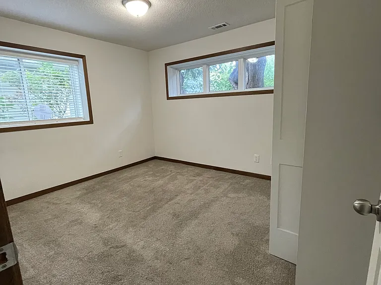 4522 Aldrich Ave N #B — Photo 5