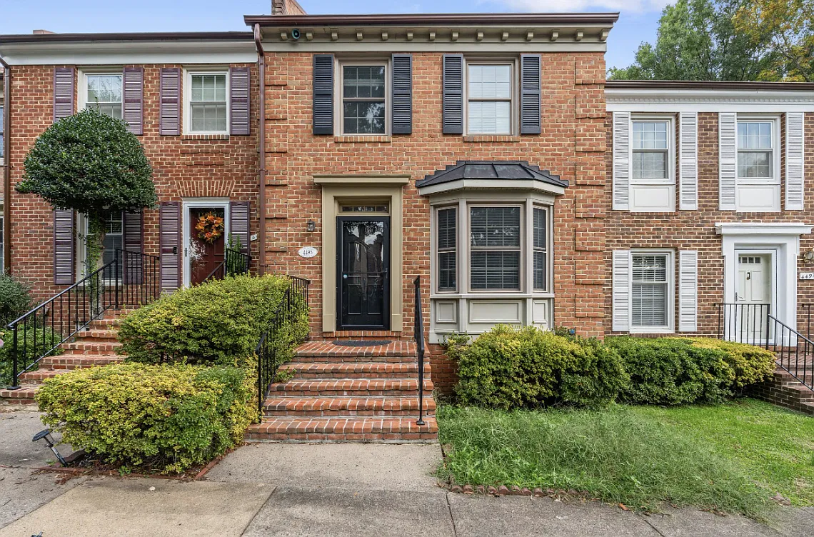 1 bed, $1,200 — Photo 1