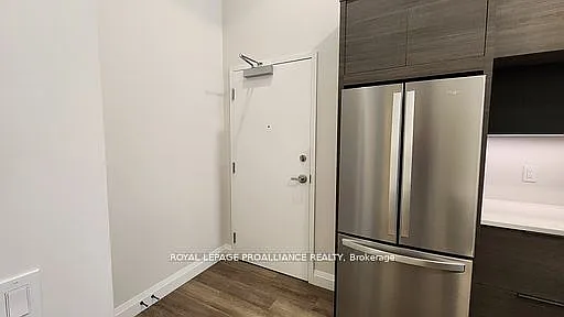 261 Front St #4 — Photo 5