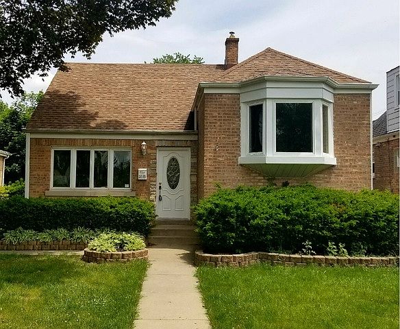 1st image of 3005 N 79th Ave
