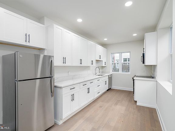 3rd image of 1215 S 23rd St #B