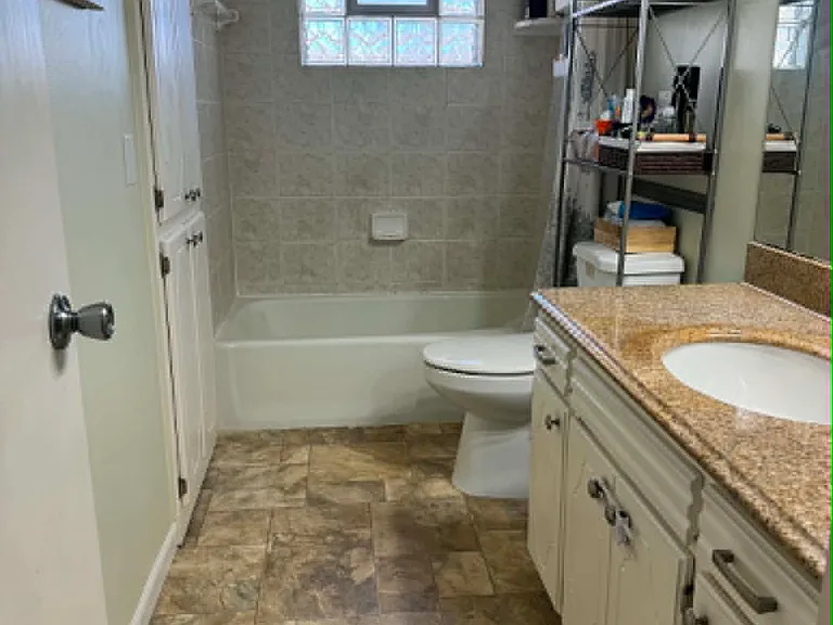 7417 Meadowwood Dr N — Photo 11