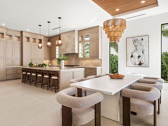 3rd image of 247 Seville Road