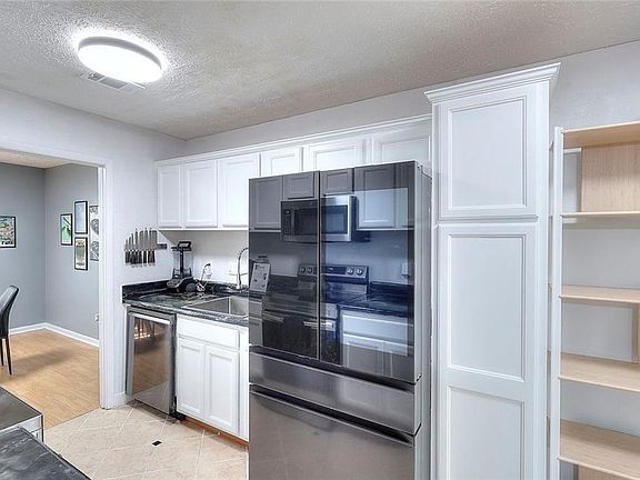 5th image of 5137 Roswell Rd Unit 6