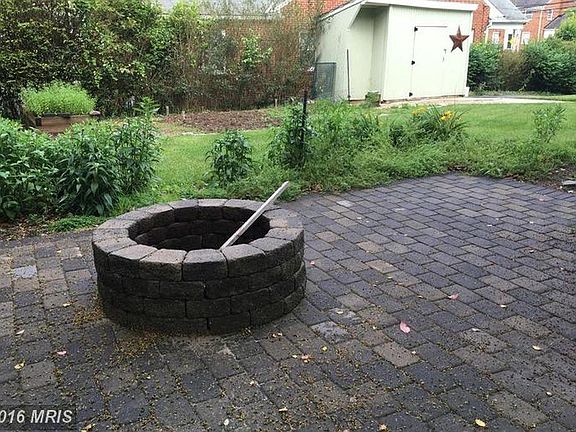 Patio & Fire Pit