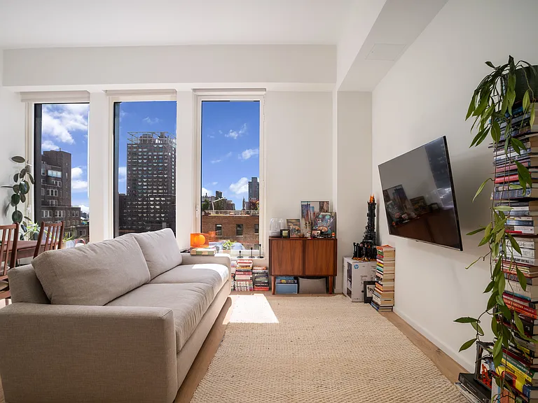 249 E 62nd St #11C — Photo 3
