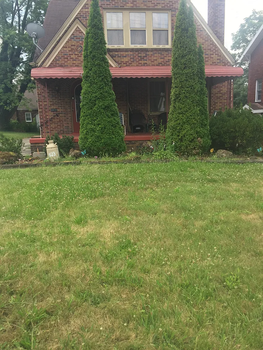 623 Ferndale Ave photo 1