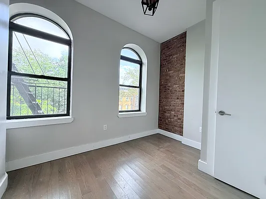 Rented by Doorway NYC, LLC | media 12