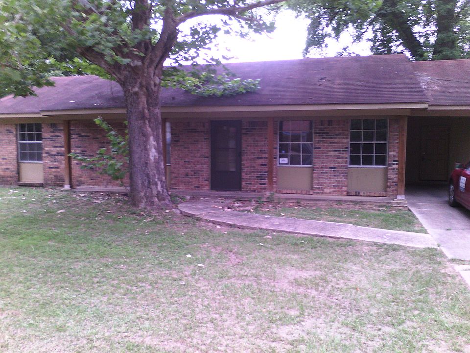 1st image of 679 Brooksdale Dr