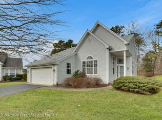 9 Forest Lake Ct, Barnegat, NJ 08005