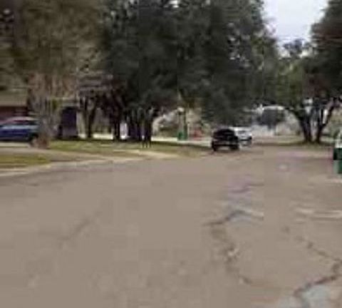 Exterior Neighborhood (street photo)