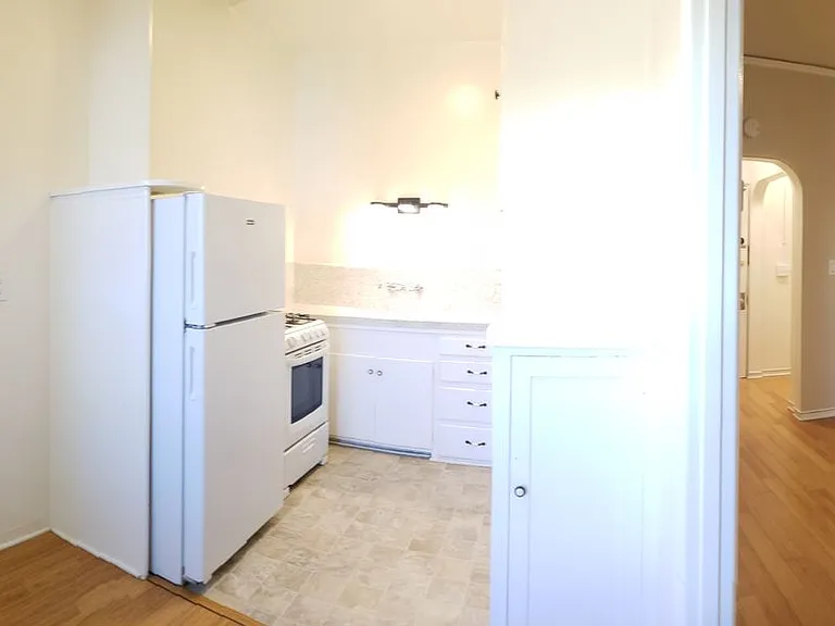 3802 Centre St #1-12 — Photo 18