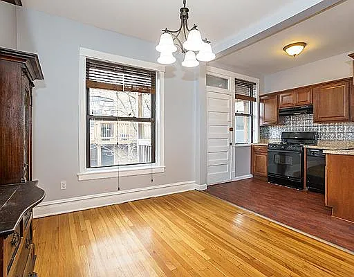 1104 W Dickens Ave #1 — Photo 3