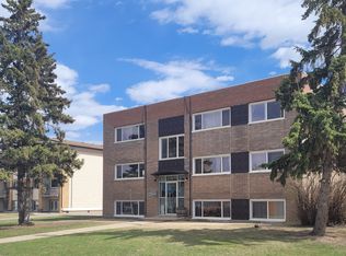 602 Hopkins St, Saskatoon, SK S7J 0N2