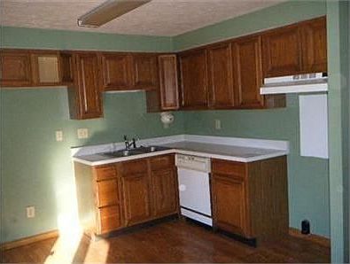 5th image of 7125 Castlecrest Dr