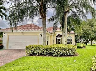 2079 Hermitage Dr, Wellington, FL 33414