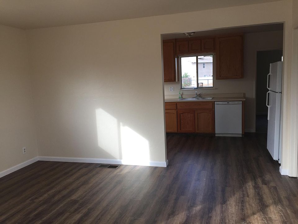 1st image of 2367 Olive Ave