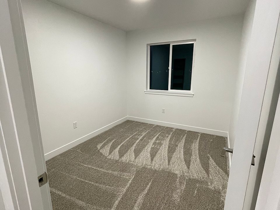 1st image of 517 N Hartford St #120