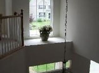 2020 Padua Dr, Elgin, IL 60123