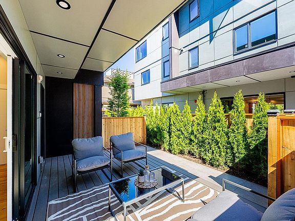 3rd image of 678 E 22nd Ave #1
