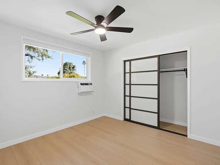 14620-14626 Magnolia Blvd — Photo 19