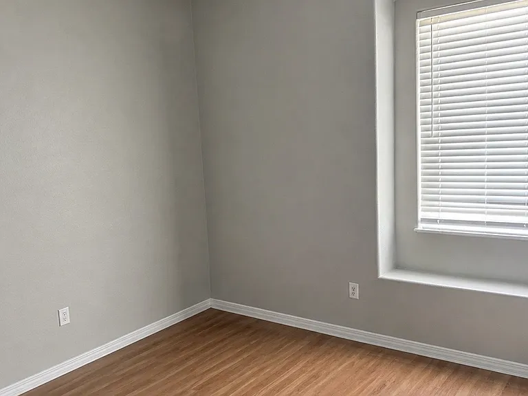 2562 W Alta Vista Rd — Photo 10