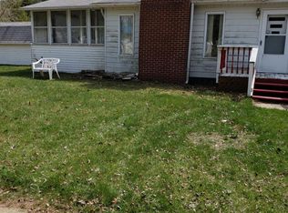 6308 Grandview Dr, Deckerville, MI 48427