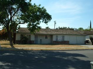 2034 Stratford Way, Hanford, CA 93230