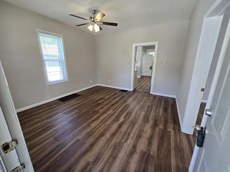 3532 Fullerton Ave — Photo 21