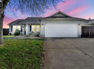 88087 Crystal St, Veneta, OR 97487