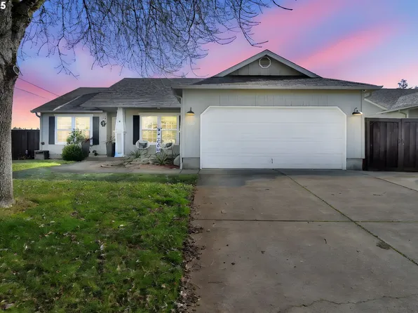 88087 Crystal St, Veneta, OR 97487