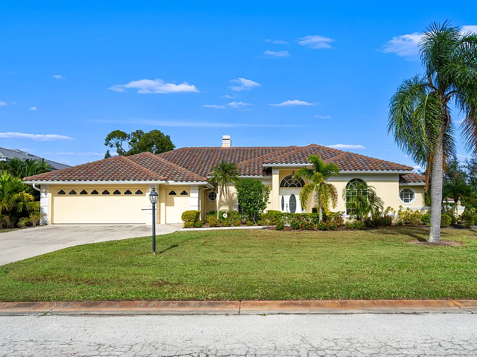 7577 Fairlinks Ct