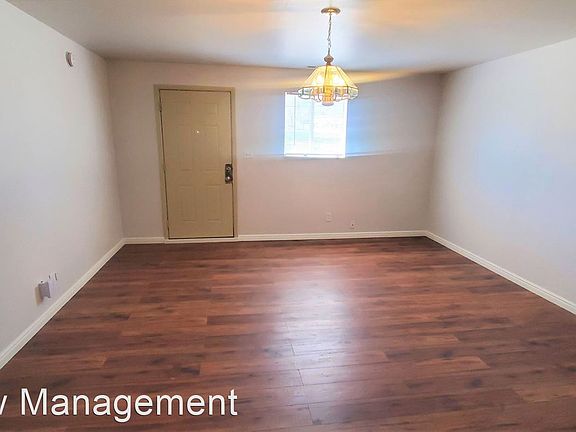 4th image of 365 E Vine St APT 1B