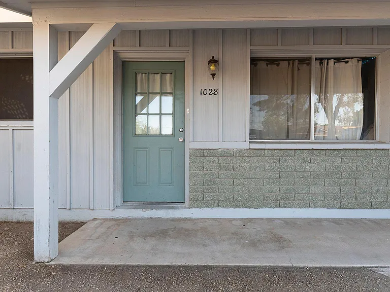1028 E Wesleyan Dr — Photo 1