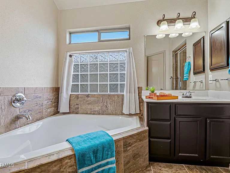 11320 Acoma St — Photo 16