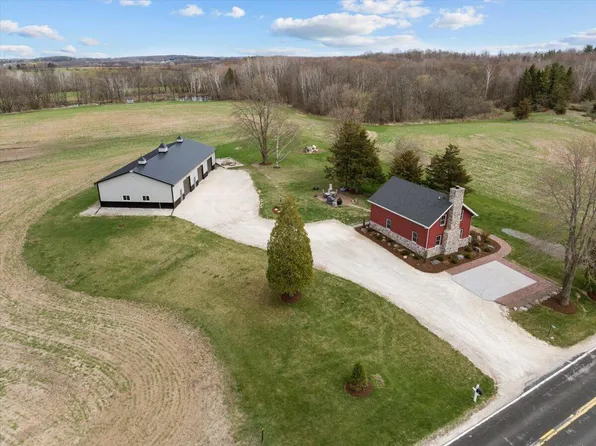 5618 County Highway M, West Bend, WI 53095