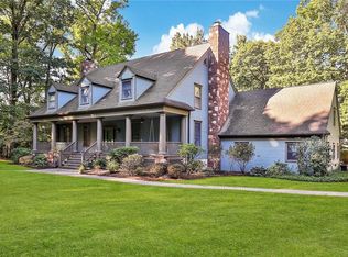 4 Heyhoe Woods Rd, Palisades, NY 10964