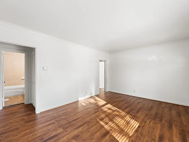 220 S Quebec Ave — Photo 6